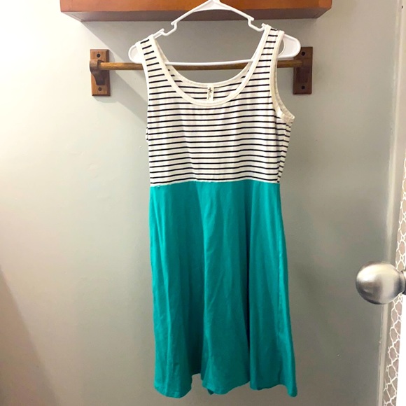 Women’s sleeveless black/white stripe with teal bottom size M - Picture 1 of 4